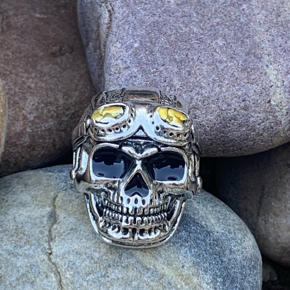 Biker Skull Ring - Picture 3 of 9
